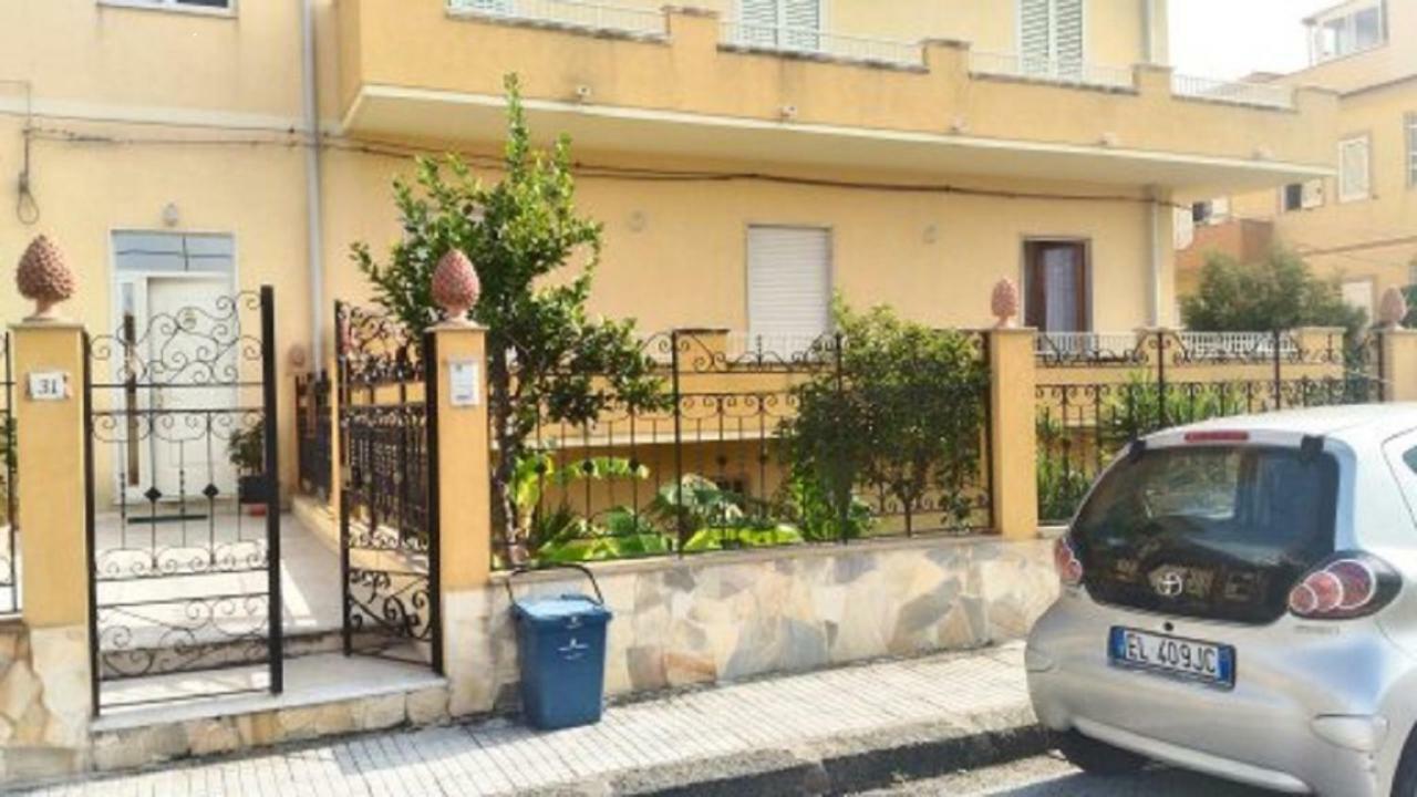 Relax Due Passi Dal Mare Spadafora Exterior foto